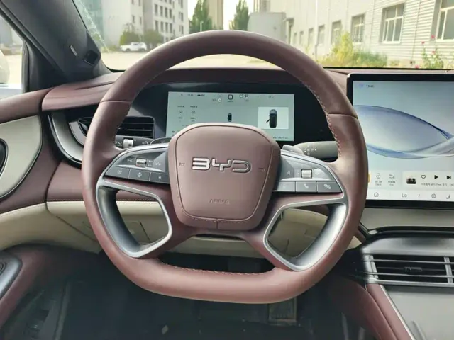 BYD Seal 07 DM-i — Фото автомобиля 15