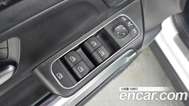 Mercedes-Benz GLB-Class — Фото автомобиля 26