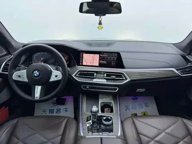 BMW X5 — Фото автомобиля 11