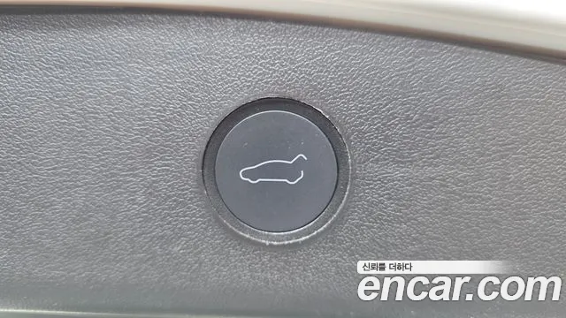 Tesla Model 3 — Фото автомобиля 18