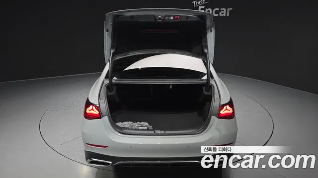 Mercedes-Benz E-Class E-класс W214 E300 4MATIC AMG Line Premier Special — Фото автомобиля 29