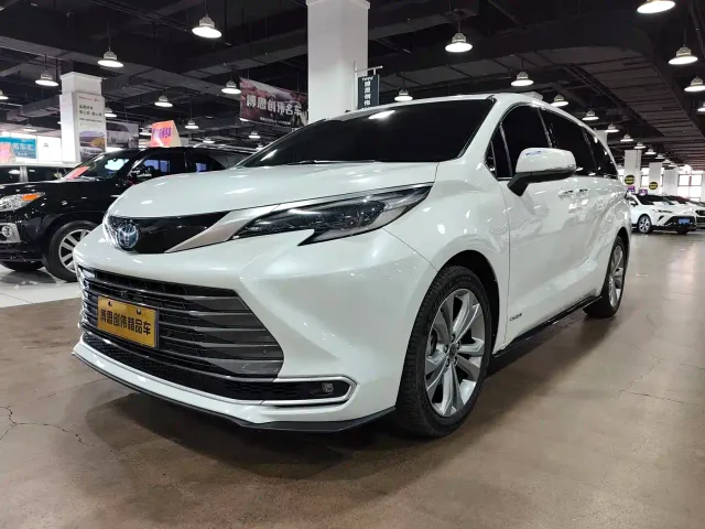 Фотография автомобиля — Toyota Sienna
