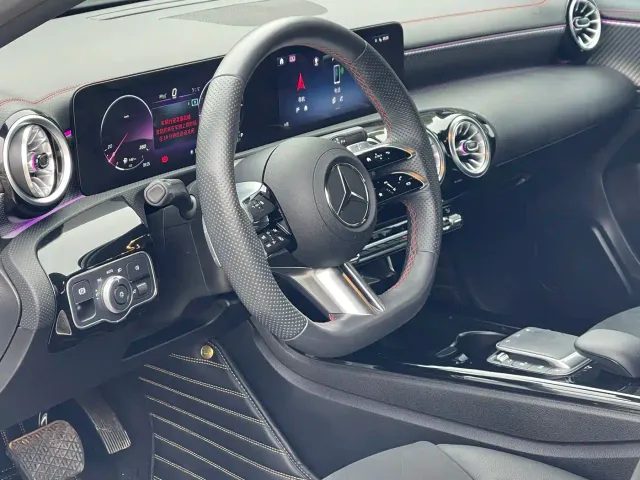 Mercedes-Benz A-Class — Фото автомобиля 8