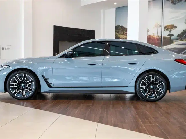BMW 4 Series — Фото автомобиля 5