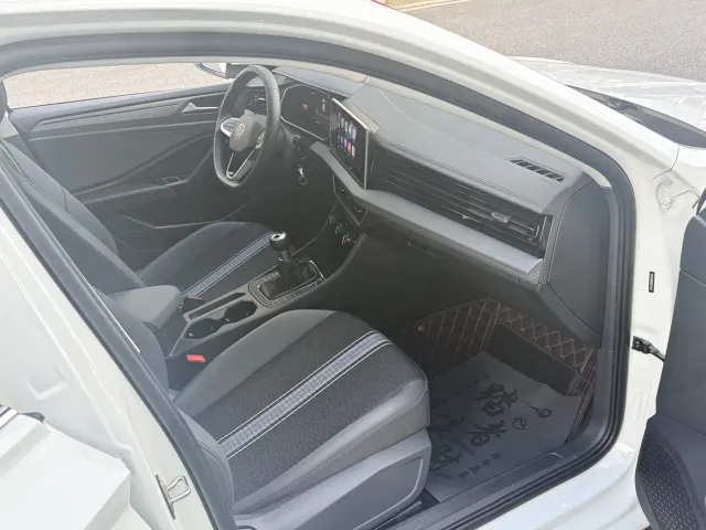 Volkswagen Sagitar — Фото автомобиля 12