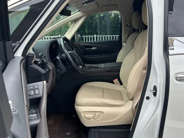 Toyota Alphard — Фото автомобиля 4