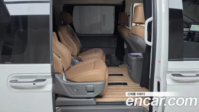 Hyundai Staria Staria — Фото автомобиля 11