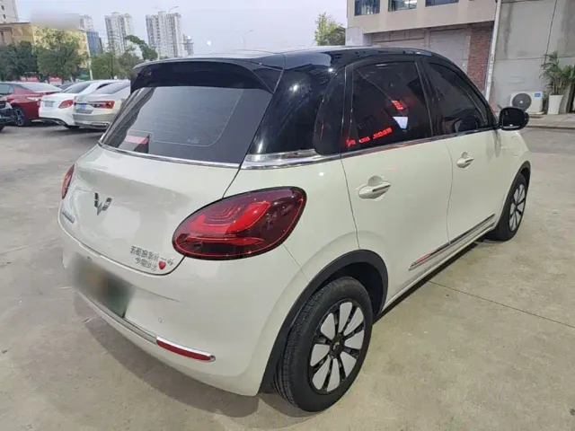 Wuling Bingo — Фото автомобиля 6