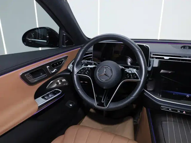 Mercedes-Benz E-Class — Фото автомобиля 27