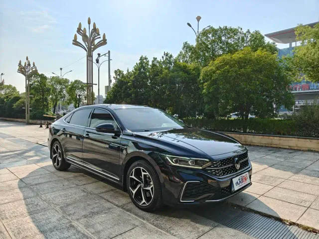 Volkswagen Passat — Фото автомобиля 8
