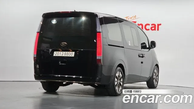 Hyundai Staria — Фото автомобиля 2