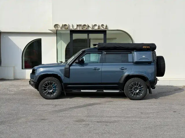 Land Rover Defender — Фото автомобиля 4