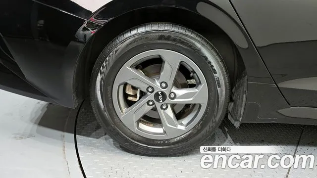 Kia K5 K5 3 поколение 2.0 LPI(Для проката) — Фото автомобиля 5