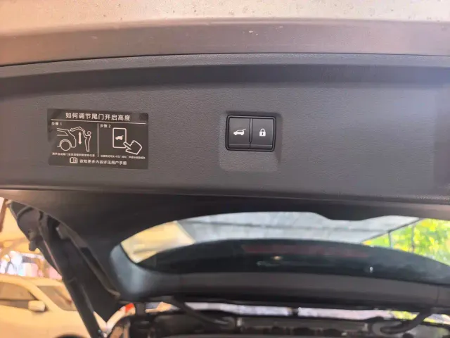 Nissan Terra — Фото автомобиля 16