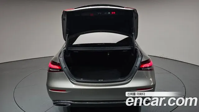 Mercedes-Benz E-Class E-класс W213 E350 4MATIC Exclusive — Фото автомобиля 30