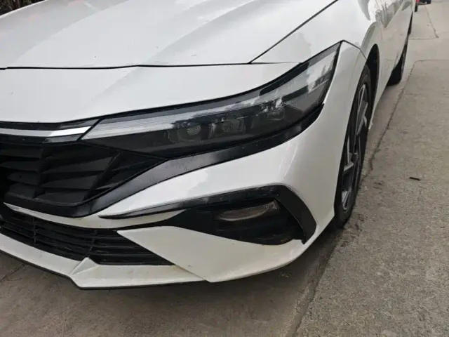 Hyundai Elantra — Фото автомобиля 23