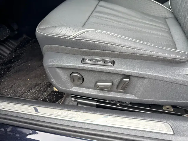 Volkswagen Passat — Фото автомобиля 16