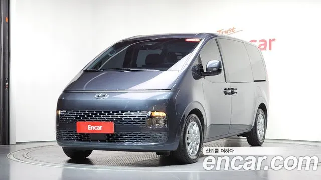 Фотография автомобиля — Hyundai Staria