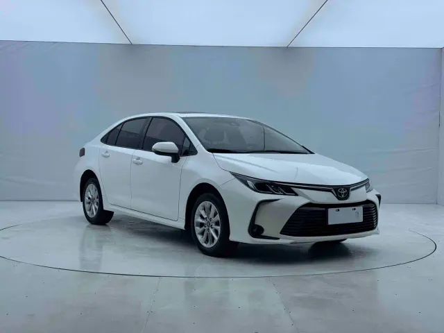 Toyota Corolla — Фото автомобиля 3
