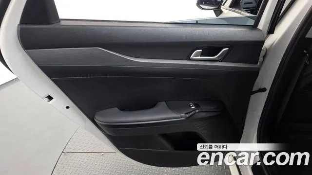 Kia K5 — Фото автомобиля 14