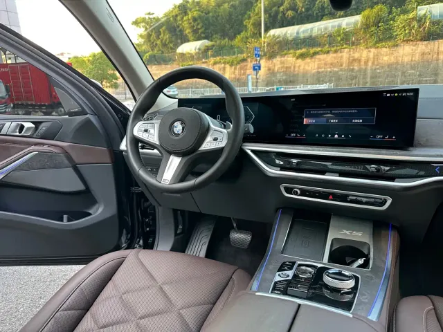 BMW X5 — Фото автомобиля 11