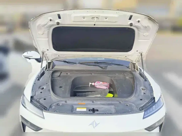 Dongfeng eπ 007 — Фото автомобиля 3
