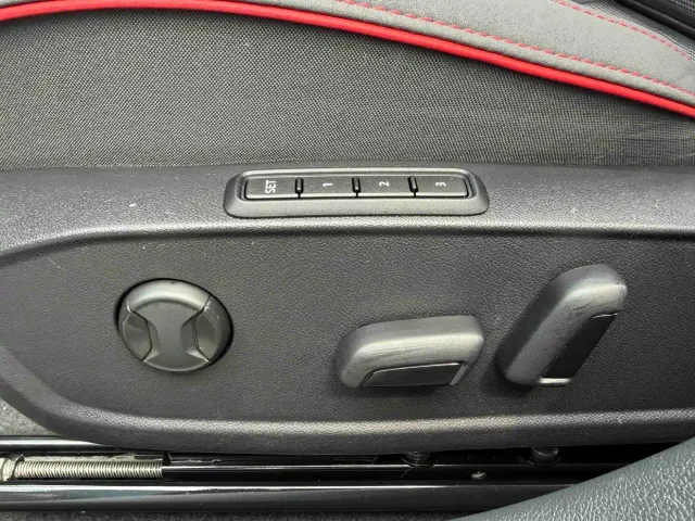 Volkswagen Golf GTI — Фото автомобиля 18