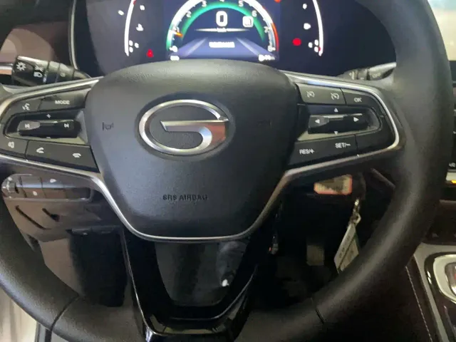 GAC Trumpchi M6 — Фото автомобиля 10