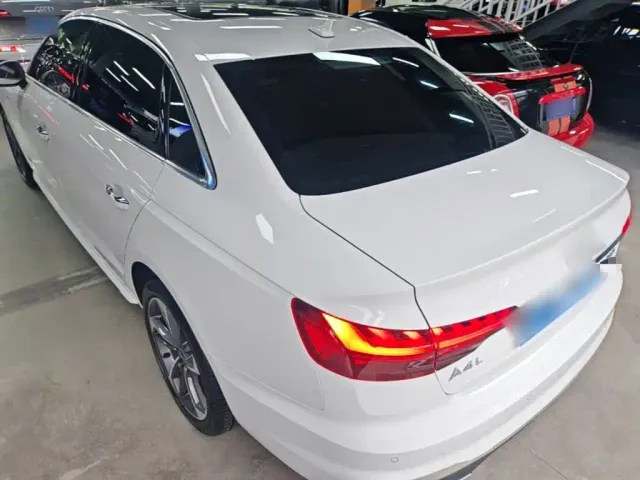 Audi A4L — Фото автомобиля 5
