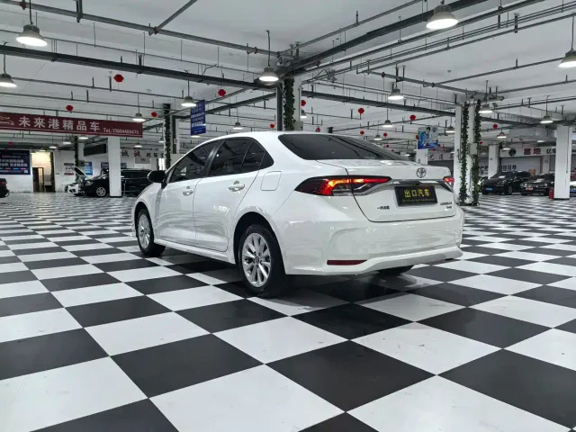 Toyota Corolla — Фото автомобиля 6