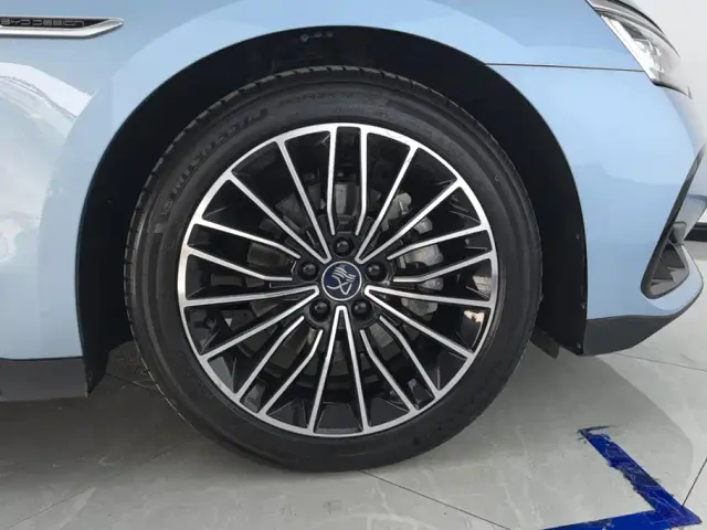 BYD Han — Фото автомобиля 6