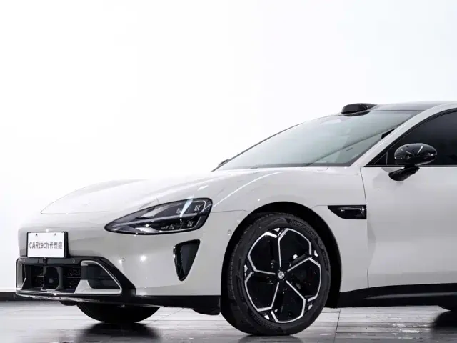Xiaomi SU7 — Фото автомобиля 5