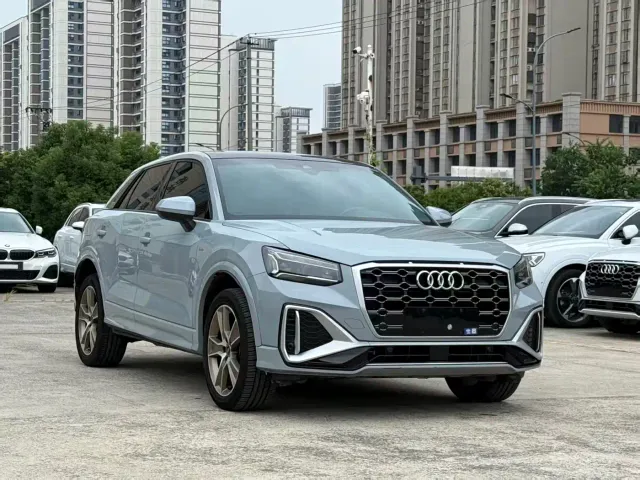 Audi Q2L — Фото автомобиля 3