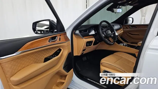 Jeep Cherokee — Фото автомобиля 10