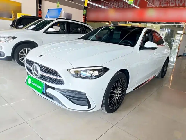 Фотография автомобиля — Mercedes-Benz C-Class
