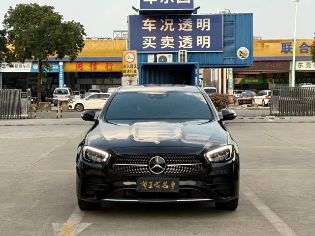 Mercedes-Benz E-Class — Фото автомобиля 2