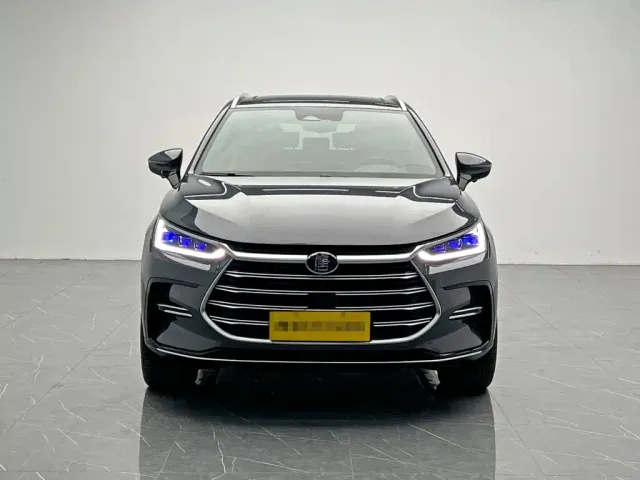 BYD Tang — Фото автомобиля 2