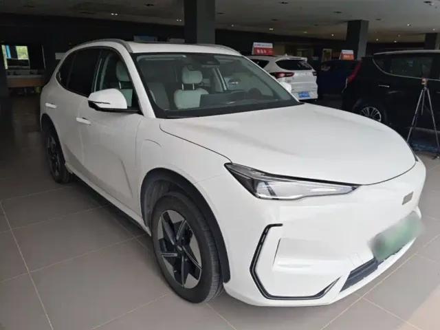 Geely Galaxy E5 — Фото автомобиля 3