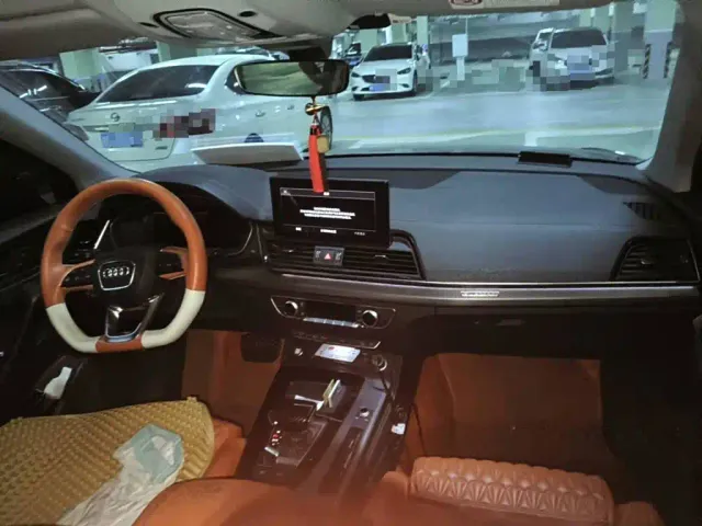 Audi Q5L — Фото автомобиля 11