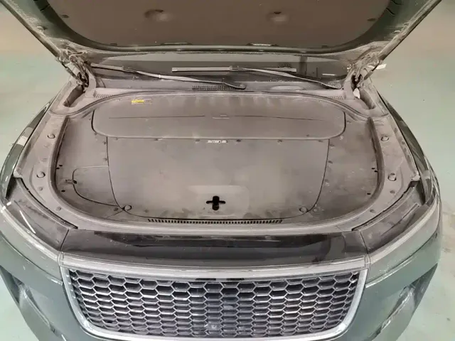 Li Auto ONE — Фото автомобиля 19