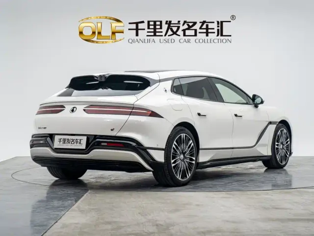 Denza Z9GT — Фото автомобиля 3