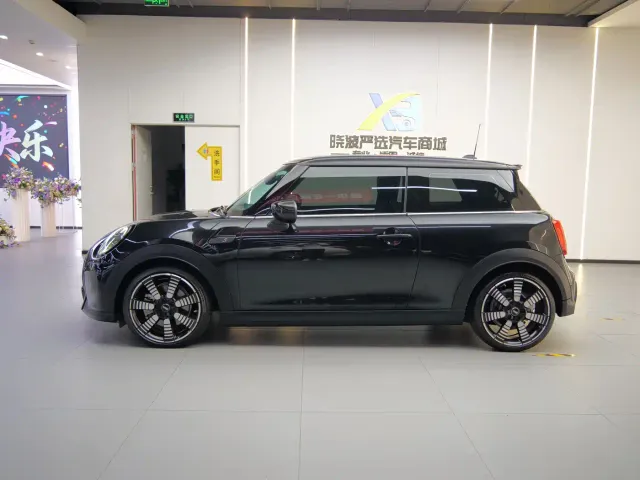 MINI Hatch — Фото автомобиля 4
