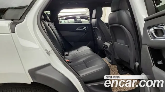 Land Rover Range Rover Velar Range Rover Velar 2.0 P250 Dynamic SE — Фото автомобиля 9