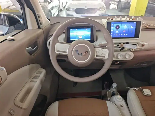 Wuling Hongguang Mini EV — Фото автомобиля 10