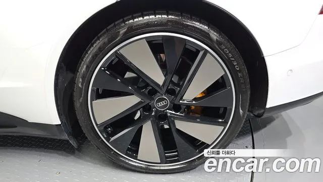 Audi e-tron GT — Фото автомобиля 20