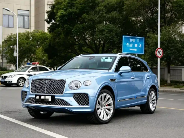 Фотография автомобиля — Bentley Bentayga