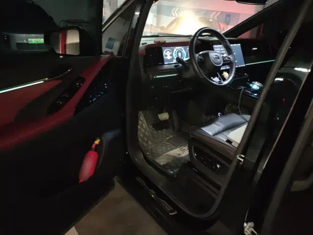 GAC Trumpchi M8 — Фото автомобиля 17