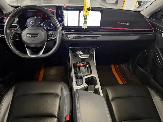Geely Emgrand — Фото автомобиля 7
