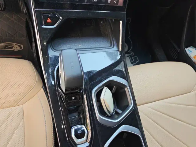 Geely Boyue L — Фото автомобиля 15