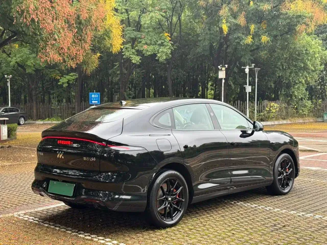 IM Motors LS6 — Фото автомобиля 17